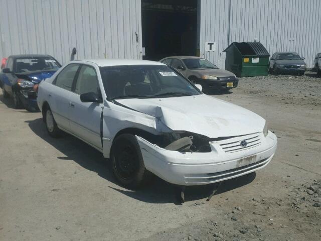 4T1BG22K4WU246240 - 1998 TOYOTA CAMRY CE WHITE photo 1