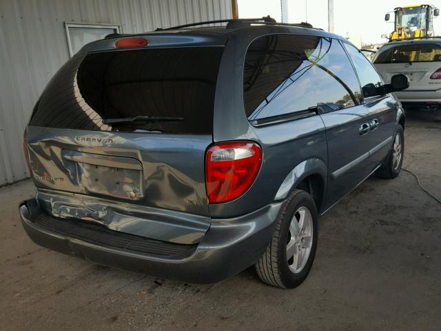 1D4GP45R25B183912 - 2005 DODGE CARAVAN SX GRAY photo 4