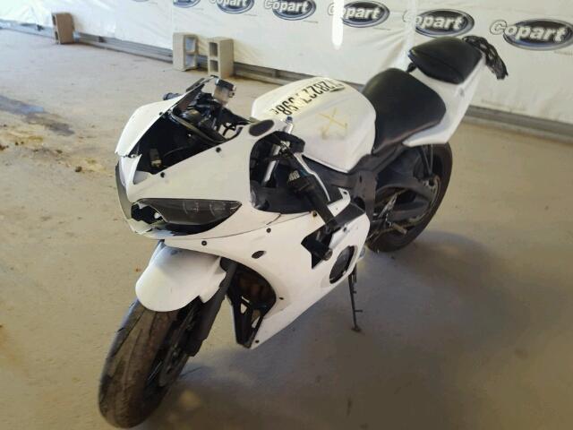 JYARJ06E97A033859 - 2007 YAMAHA YZFR6 S WHITE photo 2