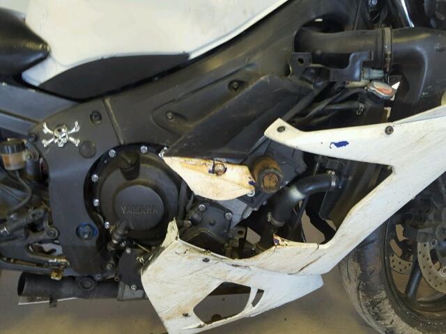 JYARJ06E97A033859 - 2007 YAMAHA YZFR6 S WHITE photo 7