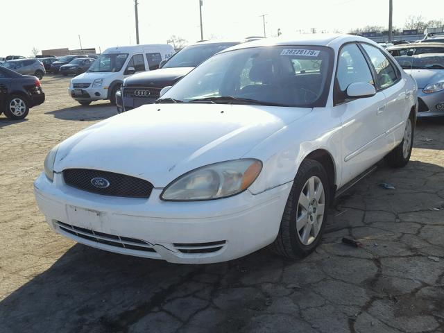 1FAFP55UX4G117716 - 2004 FORD TAURUS SES WHITE photo 2