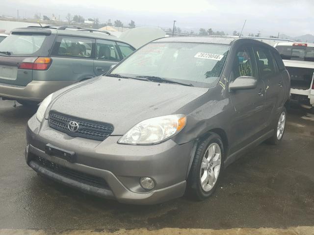 2T1KR32E87C673448 - 2007 TOYOTA MATRIX 灰色 照片 2