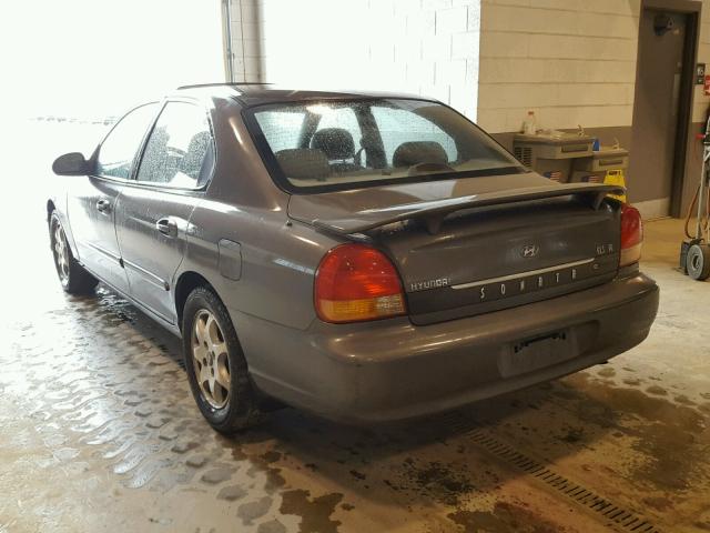 KMHWF35VXYA343687 - 2000 HYUNDAI SONATA GLS GRAY photo 3