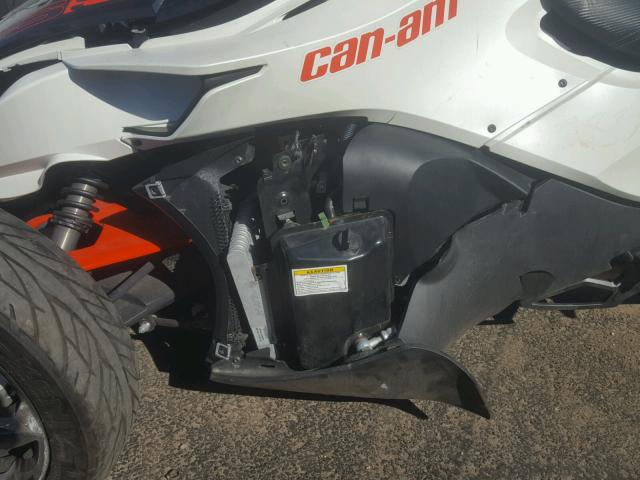 2BXNABC15EV000065 - 2014 CAN-AM SPYDER ROA WHITE photo 7