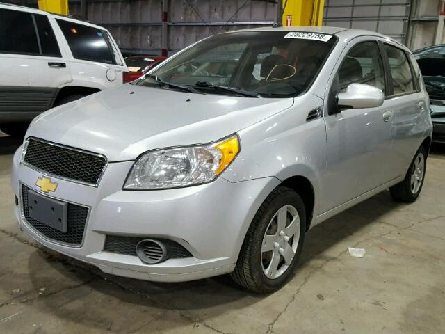 KL1TD6DE4BB171598 - 2011 CHEVROLET AVEO LS SILVER photo 2