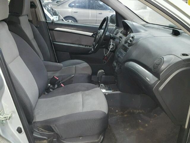 KL1TD6DE4BB171598 - 2011 CHEVROLET AVEO LS SILVER photo 5