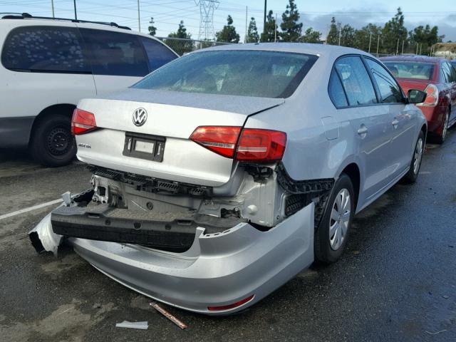 3VW1K7AJ4FM271788 - 2015 VOLKSWAGEN JETTA BASE SILVER photo 4