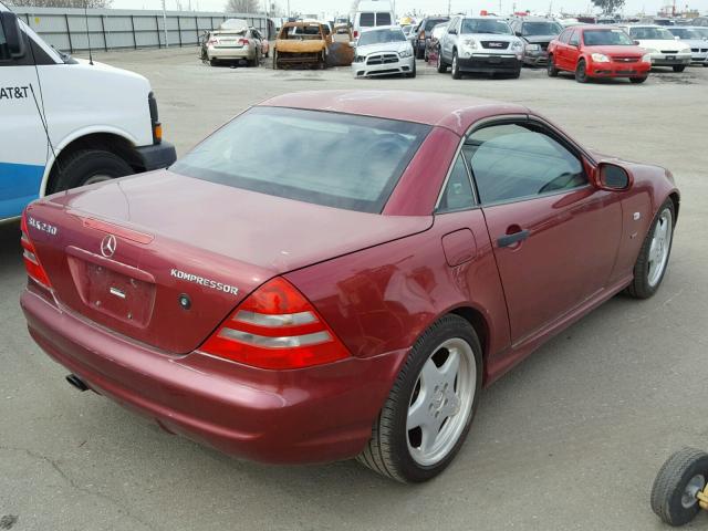 WDBKK47F5YF162928 - 2000 MERCEDES-BENZ SLK 230 KO MAROON photo 4