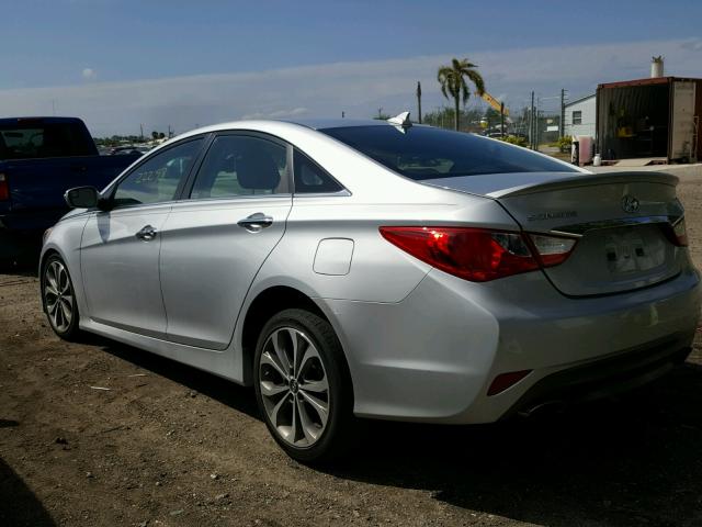 5NPEC4AC7EH928105 - 2014 HYUNDAI SONATA SE SILVER photo 3