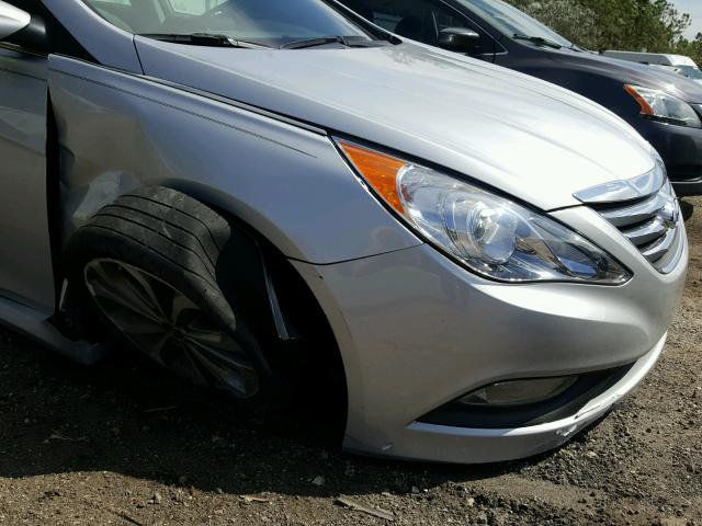 5NPEC4AC7EH928105 - 2014 HYUNDAI SONATA SE SILVER photo 9