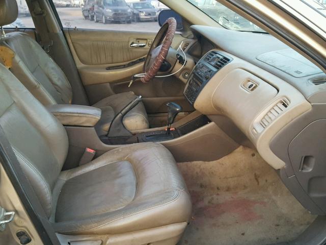 1HGCG1654YA029171 - 2000 HONDA ACCORD EX GOLD photo 5