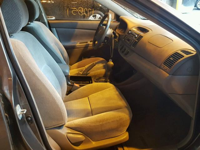 4T1BE32K53U748147 - 2003 TOYOTA CAMRY LE GRAY photo 5