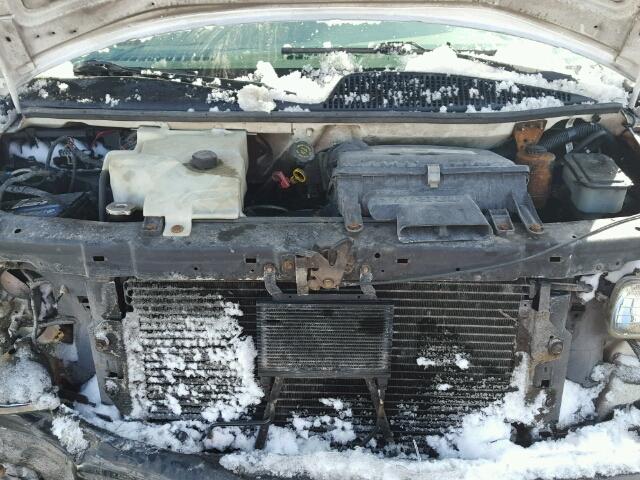 1GBJG31R8Y1145246 - 2000 CHEVROLET EXPRESS G3 WHITE photo 7