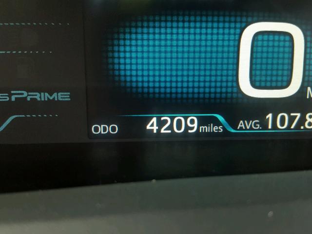 JTDKARFP9H3004718 - 2017 TOYOTA PRIUS PRIM ვერცხლისფერი ფოტო 8