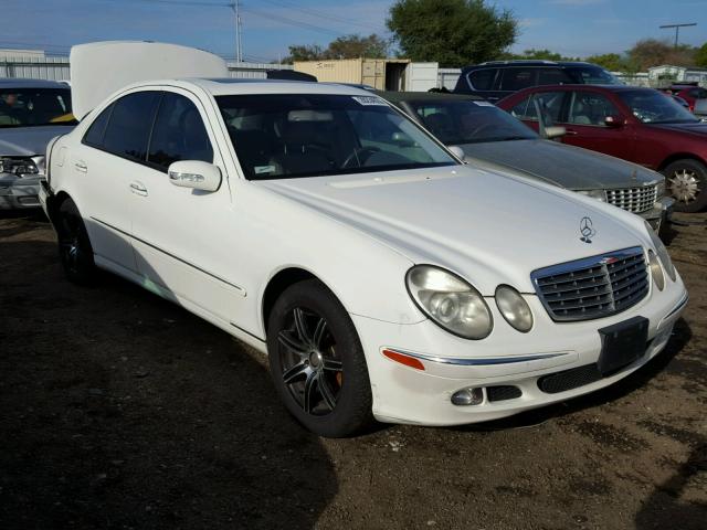 WDBUF65J95A701110 - 2005 MERCEDES-BENZ E 320 WHITE photo 1