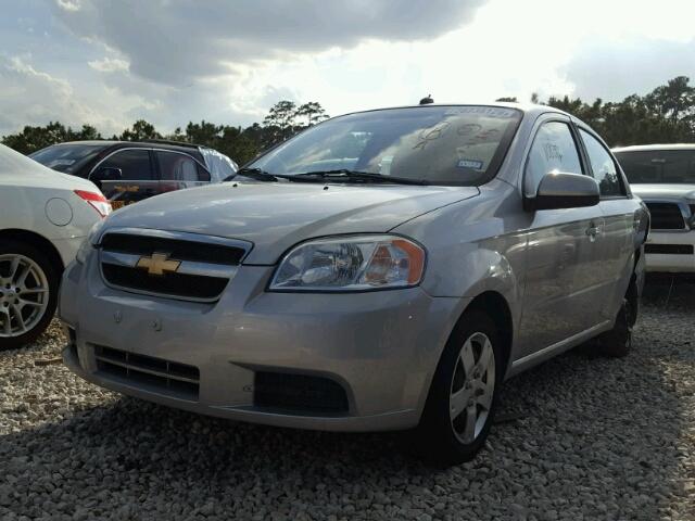 KL1TD56EX9B618114 - 2009 CHEVROLET AVEO LS SILVER photo 2