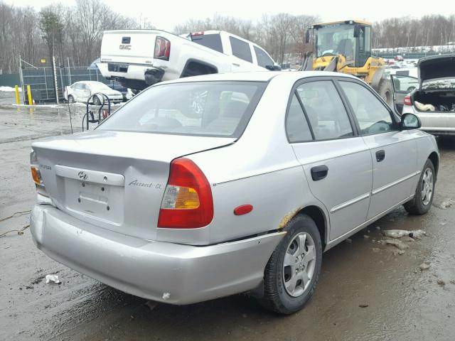 KMHCG45C42U387940 - 2002 HYUNDAI ACCENT GL SILVER photo 4