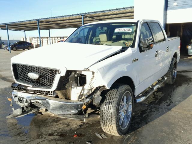 1FTPW12506KB24505 - 2006 FORD F150 SUPER WHITE photo 2