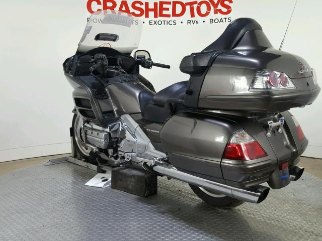 1HFSC47H2AA907157 - 2010 HONDA GL1800 GRAY photo 6