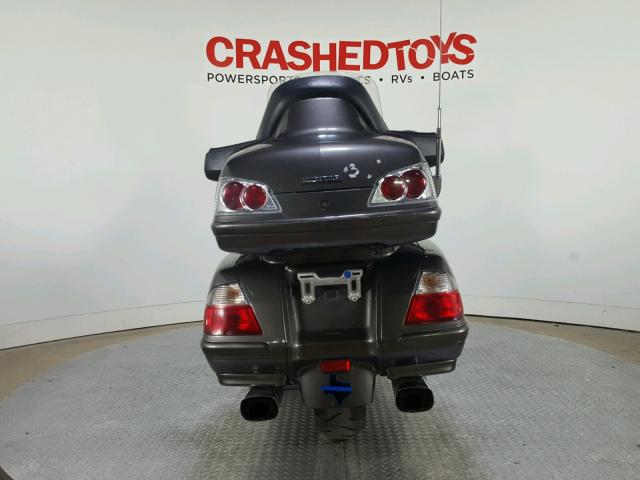 1HFSC47H2AA907157 - 2010 HONDA GL1800 GRAY photo 7