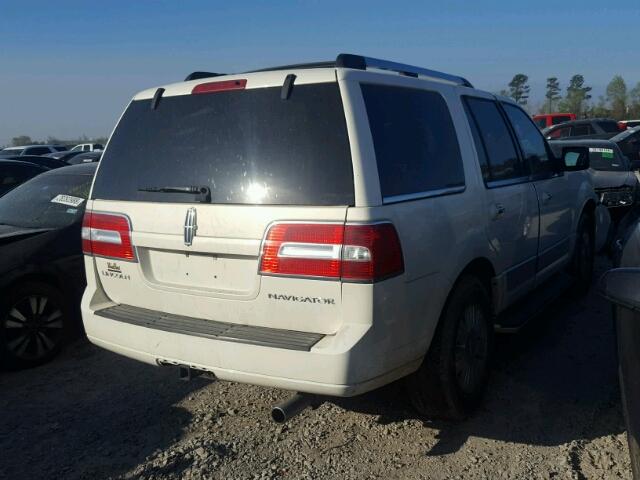 5LMFU27558LJ17197 - 2008 LINCOLN NAVIGATOR WHITE photo 4