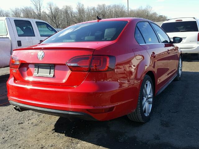 3VW4A7AJ3CM102681 - 2012 VOLKSWAGEN JETTA GLI RED photo 4