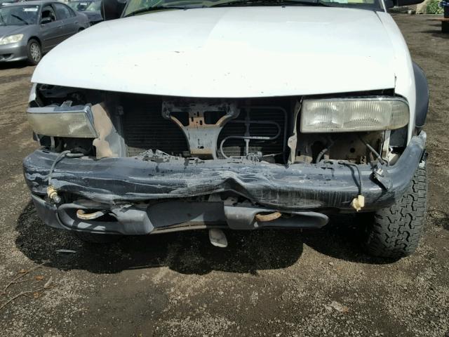 1GCCT19W8W8254681 - 1998 CHEVROLET S TRUCK S1 WHITE photo 9