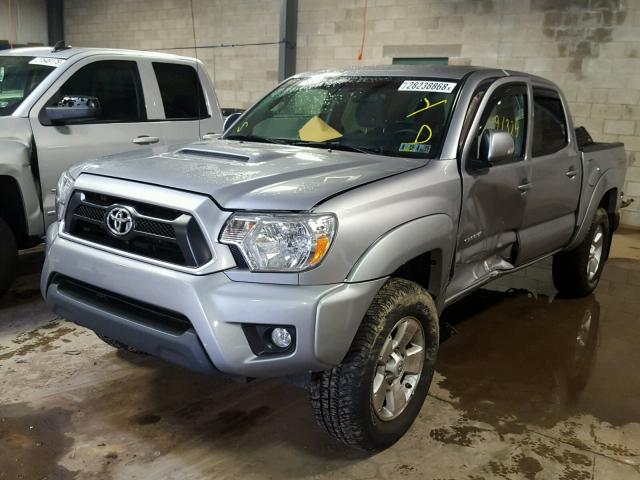 3TMLU4EN7FM191418 - 2015 TOYOTA TACOMA DOU SILVER photo 2