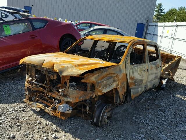 3TMCZ5AN8GM013354 - 2016 TOYOTA TACOMA DOU BURN photo 2