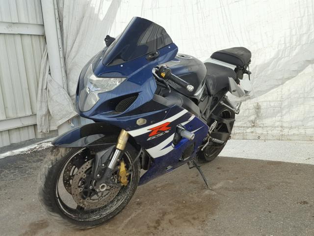 JS1GN7CA652110800 - 2005 SUZUKI GSX-R600 K BLUE photo 2