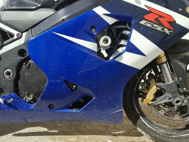 JS1GN7CA652110800 - 2005 SUZUKI GSX-R600 K BLUE photo 7