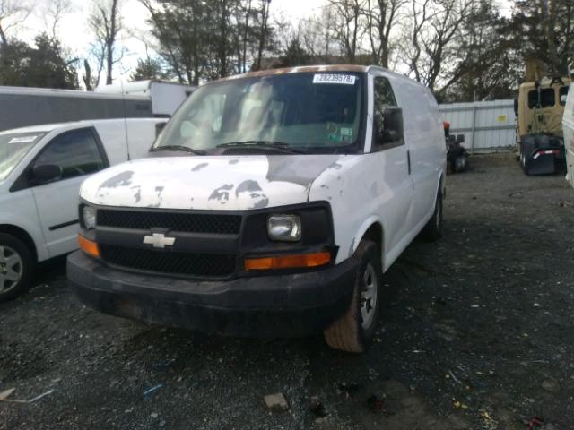 1GCEG15X161109020 - 2006 CHEVROLET EXPRESS G1 WHITE photo 2