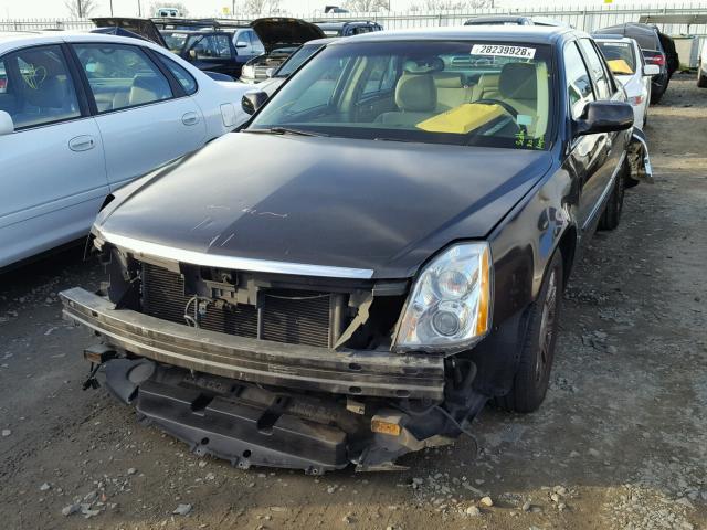 1G6KD57Y08U194381 - 2008 CADILLAC DTS BROWN photo 2