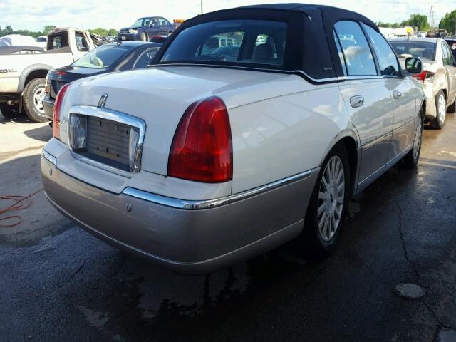 1LNHM82W93Y639597 - 2003 LINCOLN TOWN CAR WHITE photo 4