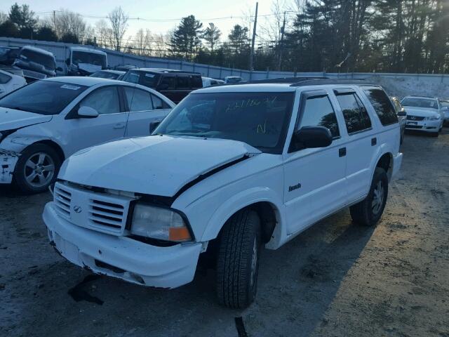 1GHDT13W012178263 - 2001 OLDSMOBILE BRAVADA WHITE photo 2