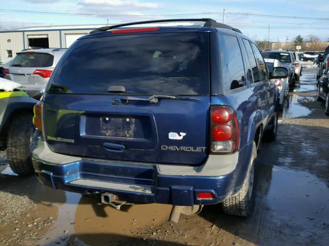 1GNDT13S932358158 - 2003 CHEVROLET TRAILBLAZE BLUE photo 4