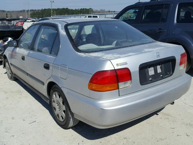 2HGEJ6672WH572896 - 1998 HONDA CIVIC LX SILVER photo 3