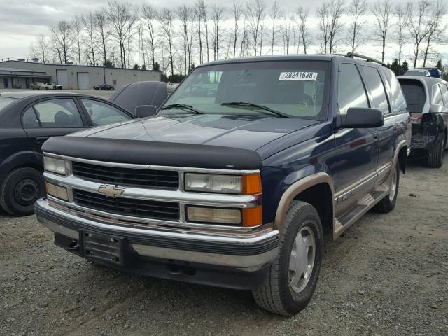 1GNEK13R0VJ429194 - 1997 CHEVROLET TAHOE K150 BLUE photo 2