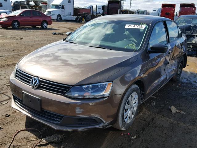 3VW2K7AJXCM310612 - 2012 VOLKSWAGEN JETTA BASE 棕色 照片 2