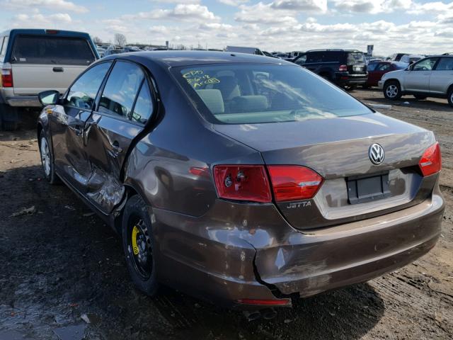 3VW2K7AJXCM310612 - 2012 VOLKSWAGEN JETTA BASE 棕色 照片 3