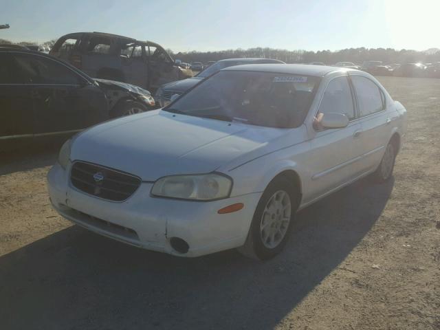 JN1CA31D21T608344 - 2001 NISSAN MAXIMA GXE WHITE photo 2