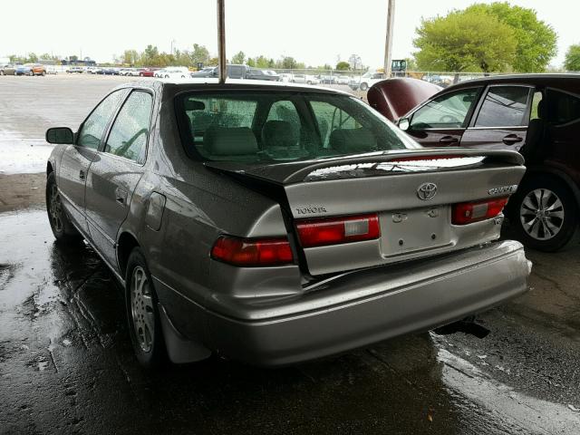 4T1BF28K7XU083725 - 1999 TOYOTA CAMRY LE GRAY photo 3