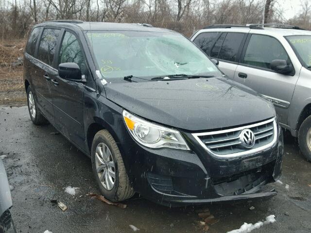 2C4RVABGXCR391032 - 2012 VOLKSWAGEN ROUTAN SE BLACK photo 1