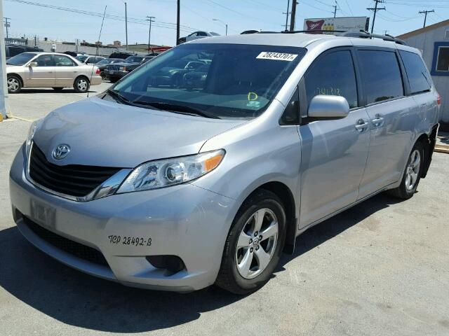 5TDKK3DC0DS292731 - 2013 TOYOTA SIENNA LE CHARCOAL photo 2