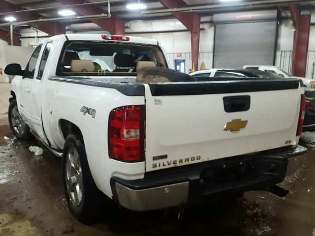 1GCSKTE2XAZ124949 - 2010 CHEVROLET SILVERADO WHITE photo 3