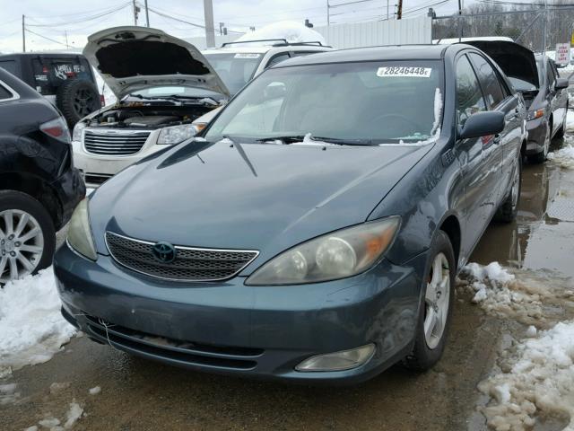 4T1BE32K44U341406 - 2004 TOYOTA CAMRY LE GREEN photo 2