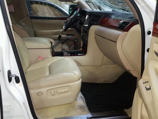 JTJHY00W994022808 - 2009 LEXUS LX 570 WHITE photo 5