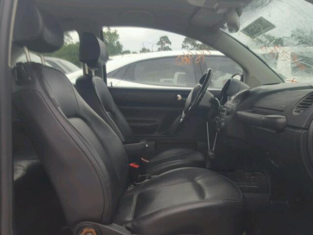 3VWPW31C49M506008 - 2009 VOLKSWAGEN NEW BEETLE 黑色 照片 5