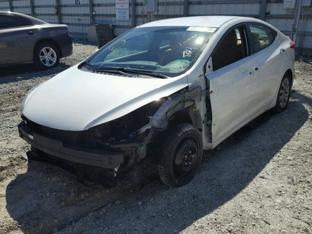 5NPDH4AE1BH025717 - 2011 HYUNDAI ELANTRA GL WHITE photo 2