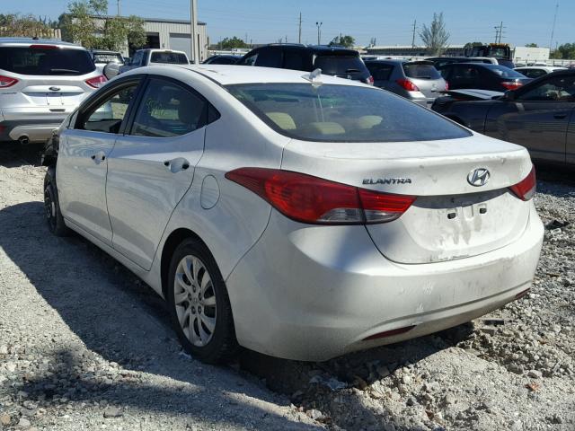 5NPDH4AE1BH025717 - 2011 HYUNDAI ELANTRA GL WHITE photo 3